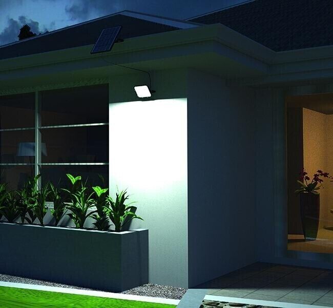 Faretto Proiettore Led con Pannello Solare per Esterni 10W 1500LM