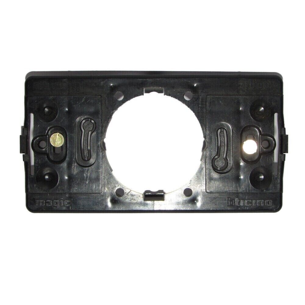 bTicino 18007 supporto 1 posto schuko serie Magic
