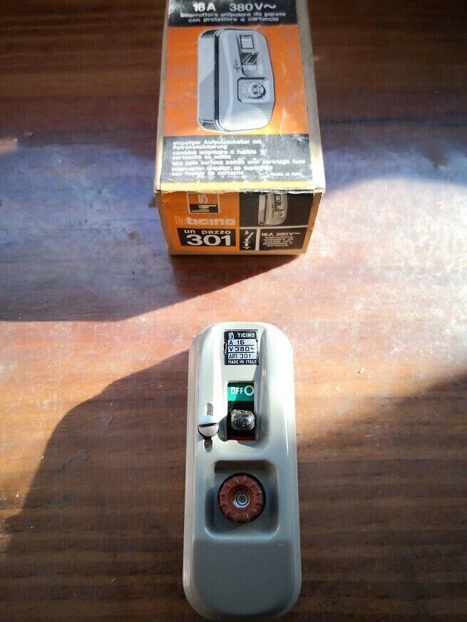 Bticino Interruttore Unipolare 16A 380V con fusibili art. 301
